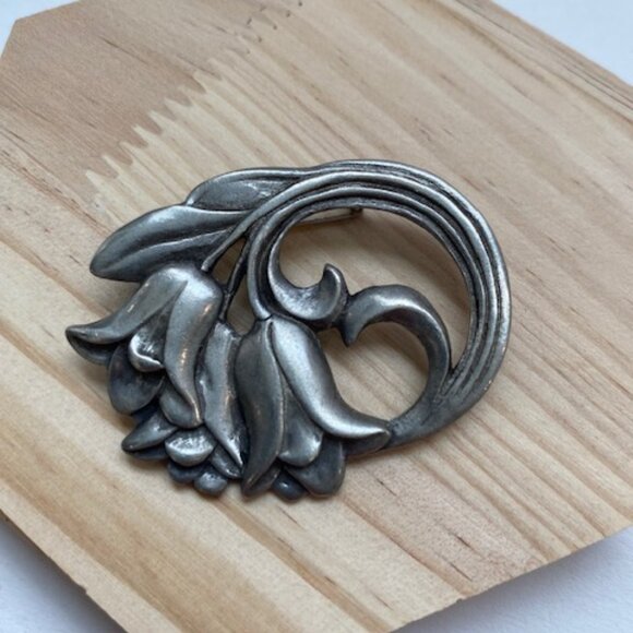 Vintage Pewter Brooch. Signed Seagul 1987. Canada - Picture 2 of 5